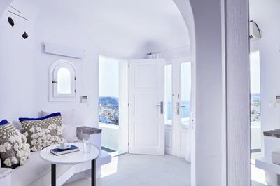 Cosmopolitan Suites image