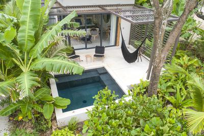 Ninta Beachfront Bungalow