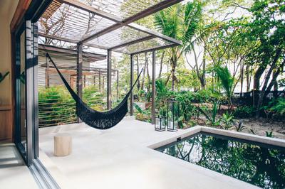 Ninta Beachfront Bungalow