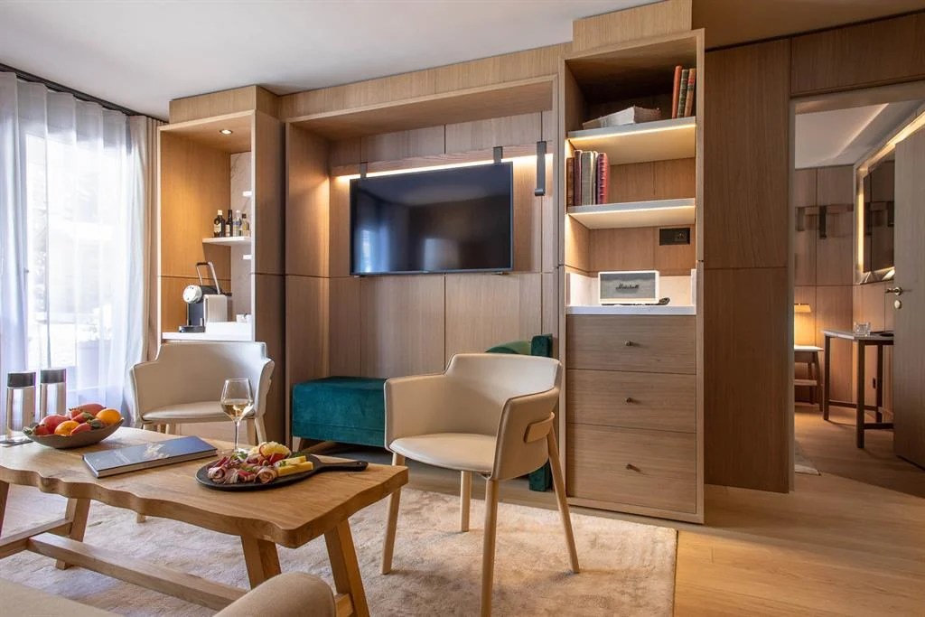Family Suite (One Bedroom Suite)
