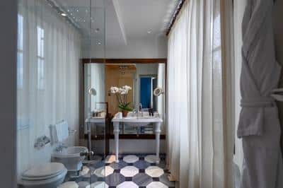 Deluxe Room Dome View