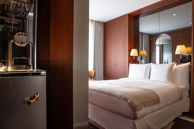 Superior City Room