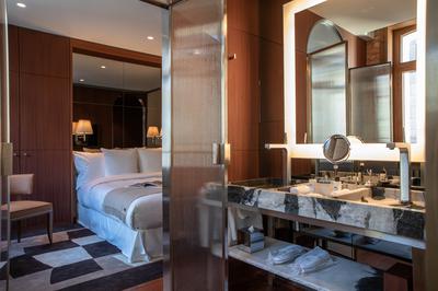 Superior City Room