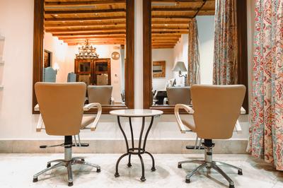 Salon