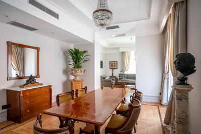 Executive Suite Hill View - Sleeping Room