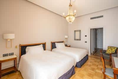 2 Queen Beds Deluxe Sea View - Room