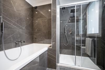 Junior Suite - Bathroom