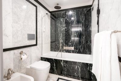 2 Queen beds Deluxe Sea View - Bathroom