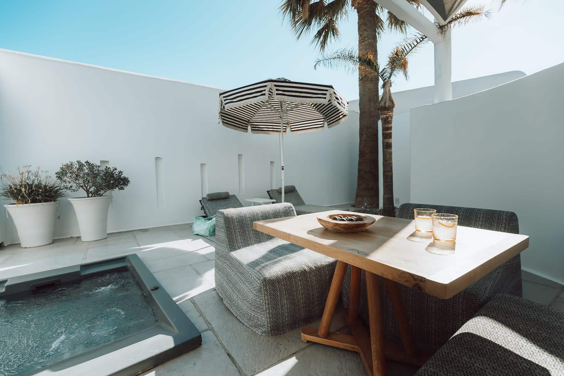 Honeymoon Suite