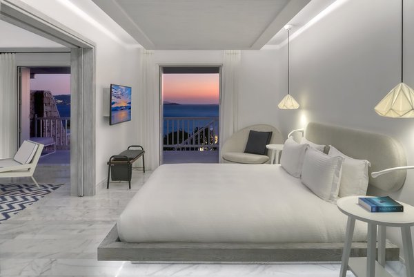 Glam Retreat