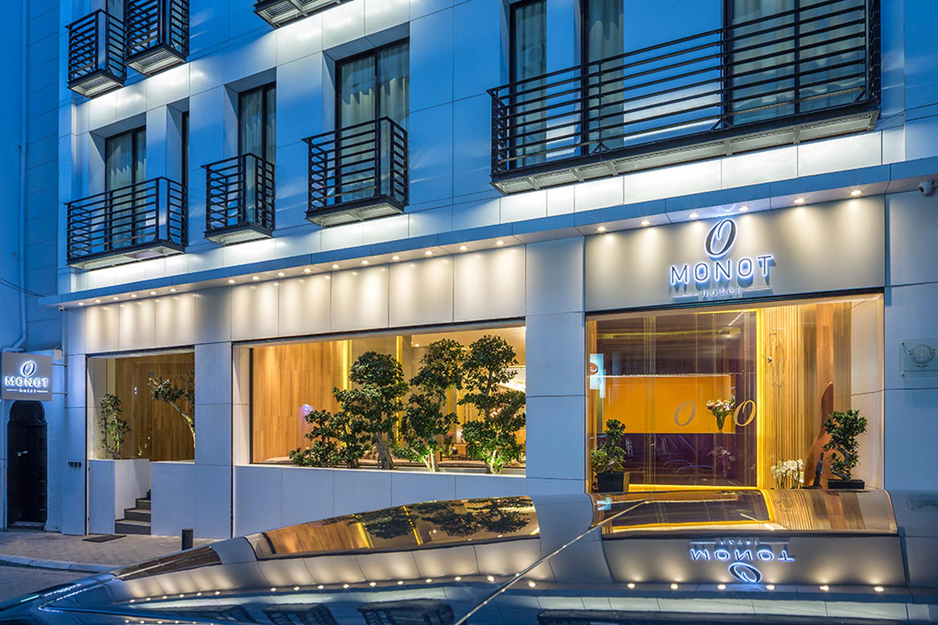 O MONOT Luxury Boutique Hotel