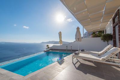 Honeymoon Suite
