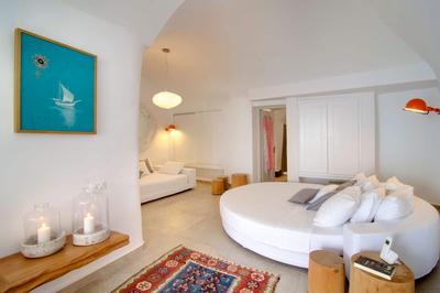 Honeymoon Suite