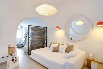 Honeymoon Suite