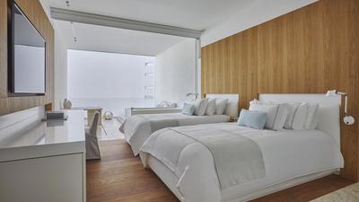 Partial Ocean View Two Double Beds / Ocean View Two Double Beds