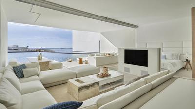 Partial Ocean View One Bedroom Suite