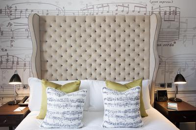 Guest room