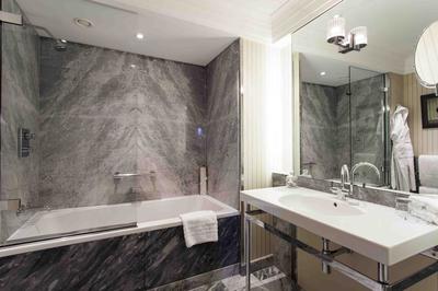 Townhouse Junior Suite - Bathroom