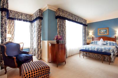 Deluxe King Bedroom