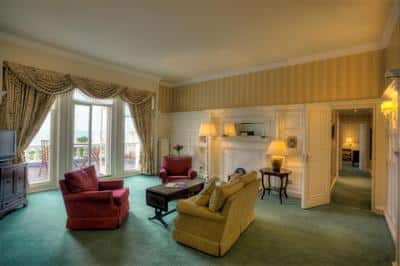 Debussy Presidential Suite