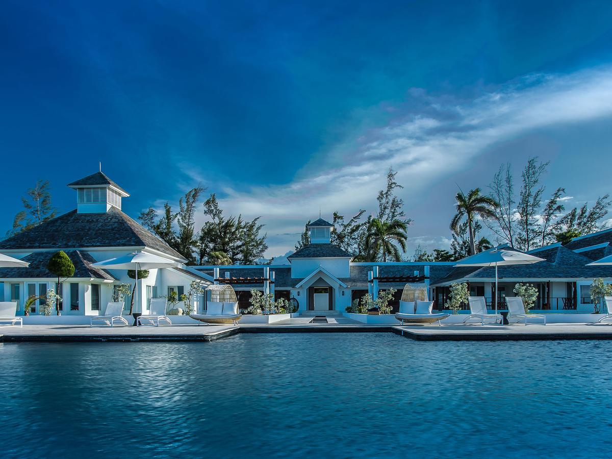 Trident Hotel