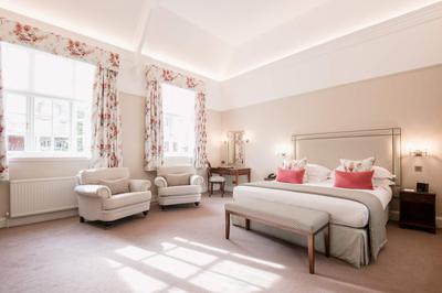 Deluxe Bedrooms