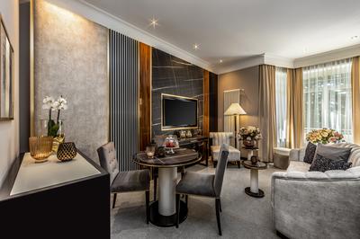 The Glamour Suite
