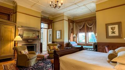 Mansion Room