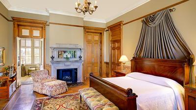 Suite Nine