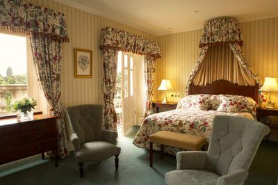 Mansion Deluxe Bedrooms