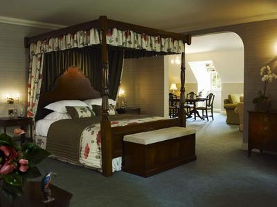 Warren Weir Suites
