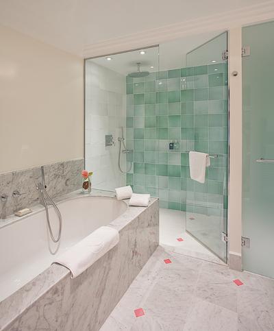 The Villa Suites