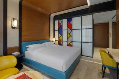 1 King Bed
