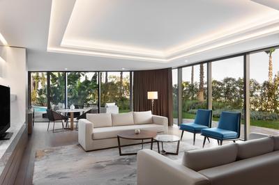 Reges Swim up Suite Living Room