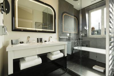 Cleo Suite
