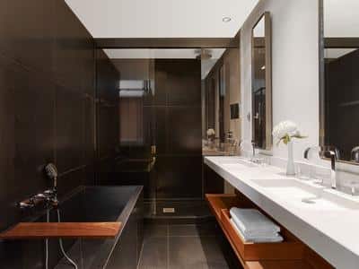 Eiffel View Suite