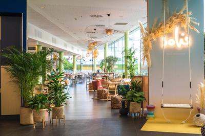Solis Bar & Restaurant