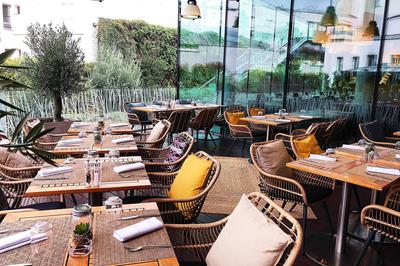 Makassar Restaurant & Lounge