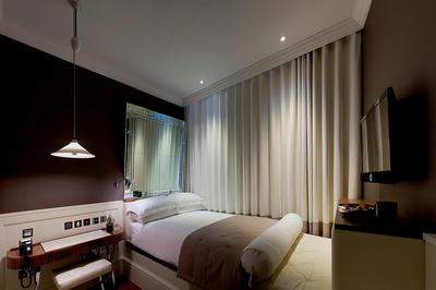 Great Northern Hotel, a Tribute Portfolio Hotel, London image
