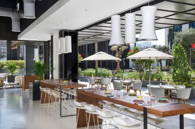 CHIVAL Cosmopolitan & Social Cuisine