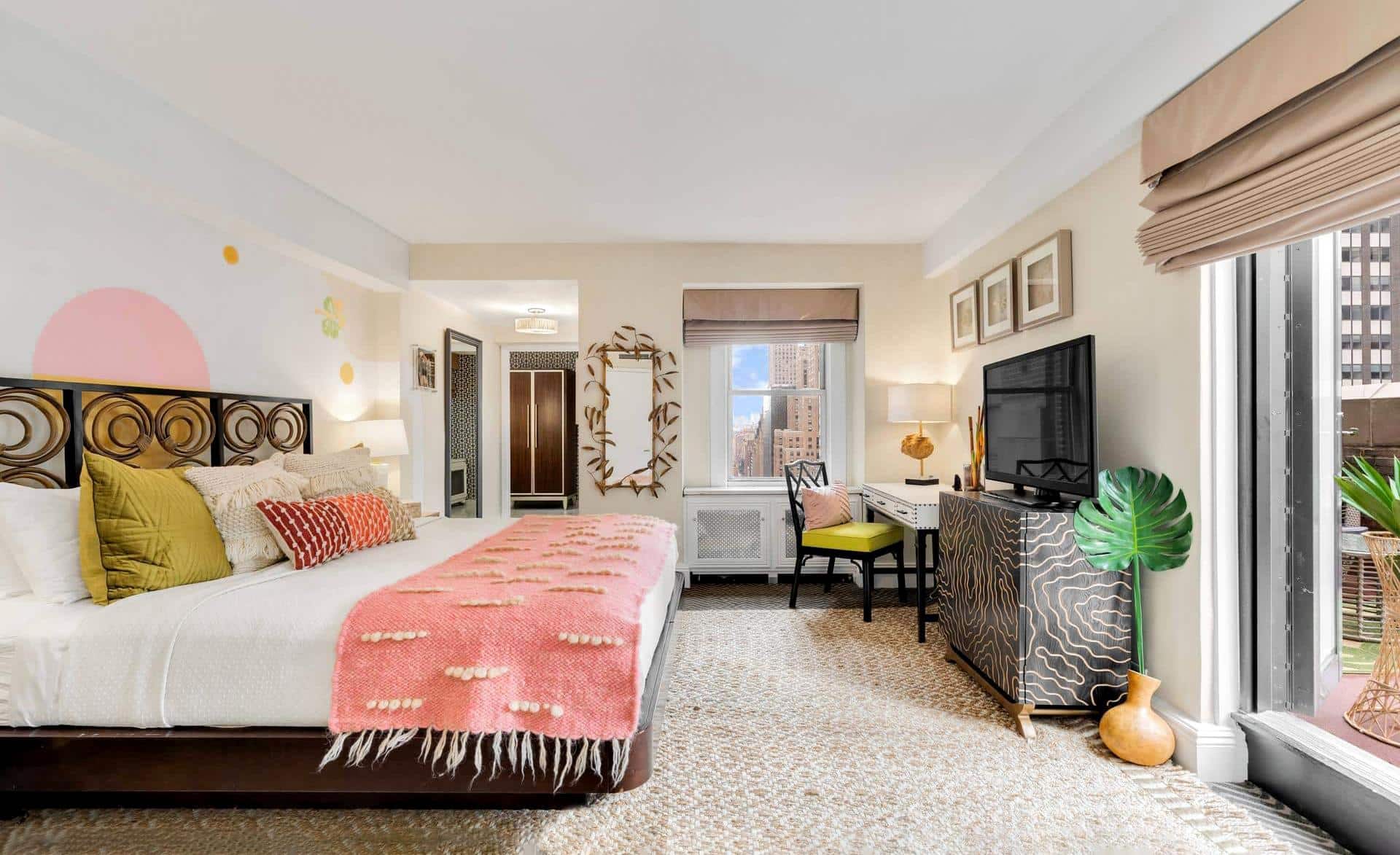 Hawaiian Room Suite, 1 King, Balcony