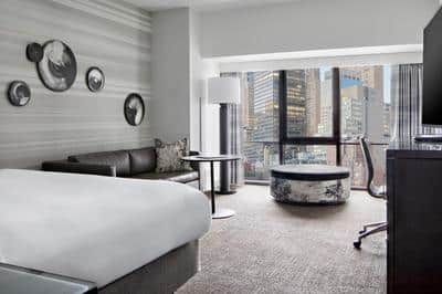 Floor To Ceiling View 1 King - Times Square View