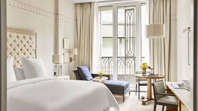 Superior Courtyard Room