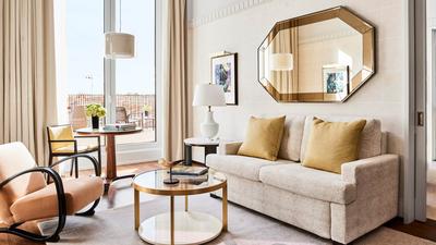 Four Seasons Suite with Terrace