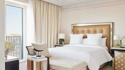 Four Seasons Suite