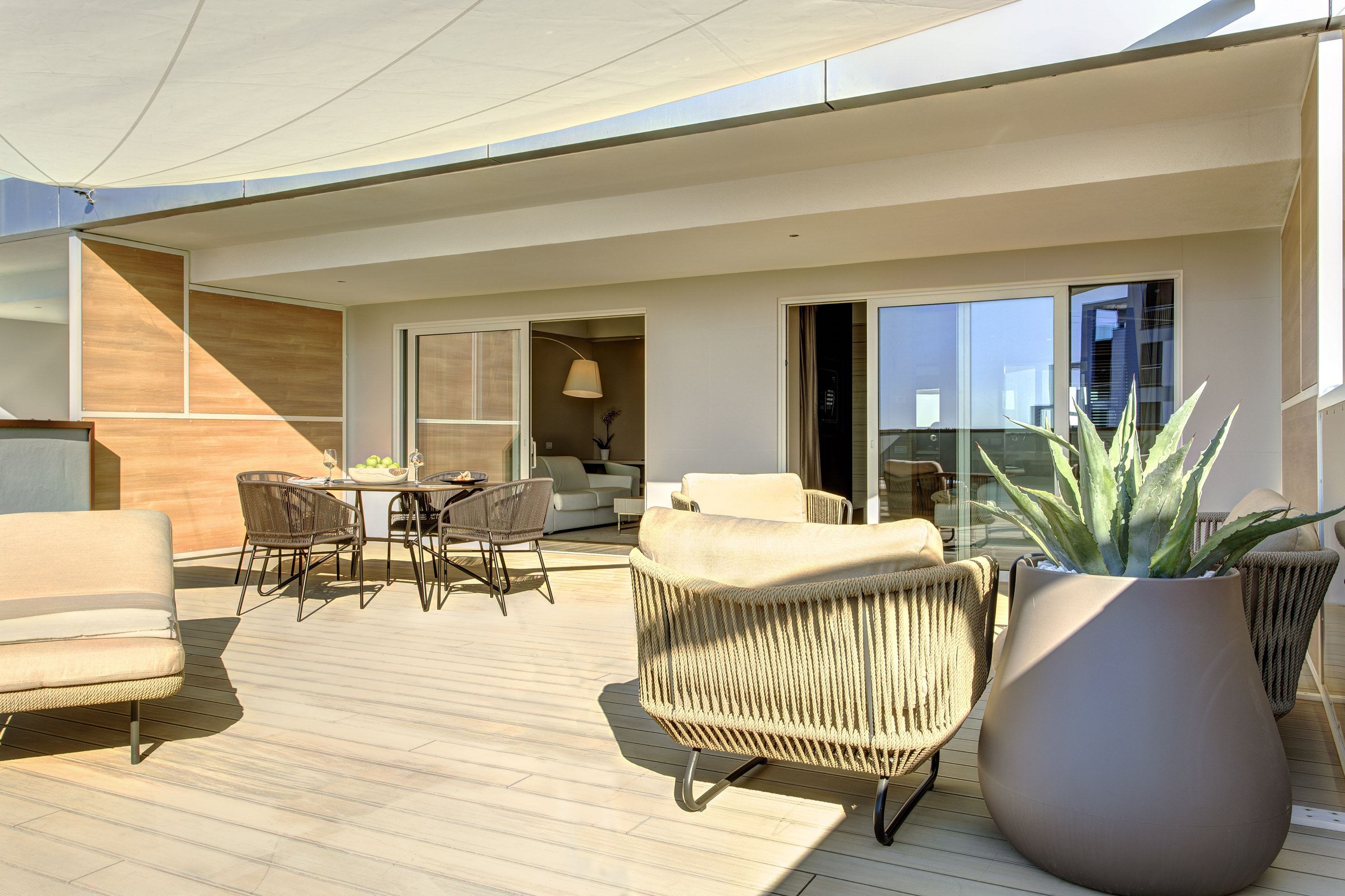 Sundeck Suite