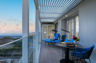 Loft Suite Aqua