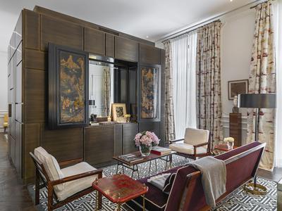 Signature Suite