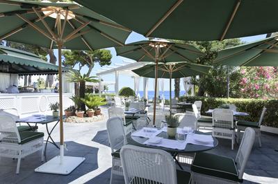 Alicetta Pool Bar