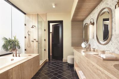 Beachfront Room Bathroom